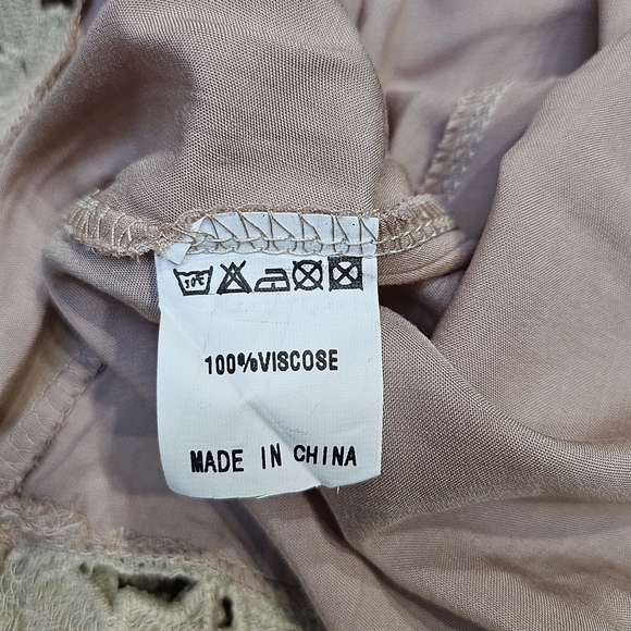 Southern Stitch 100% Viscose On or Off Shoulder Lace Bell Sleeve Dress Sz M - Picture 8 of 8